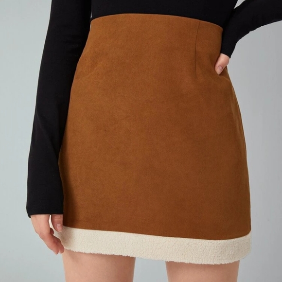 🍉3/$20 Faux-Shearling Hem Mini Skirt - Picture 3 of 7